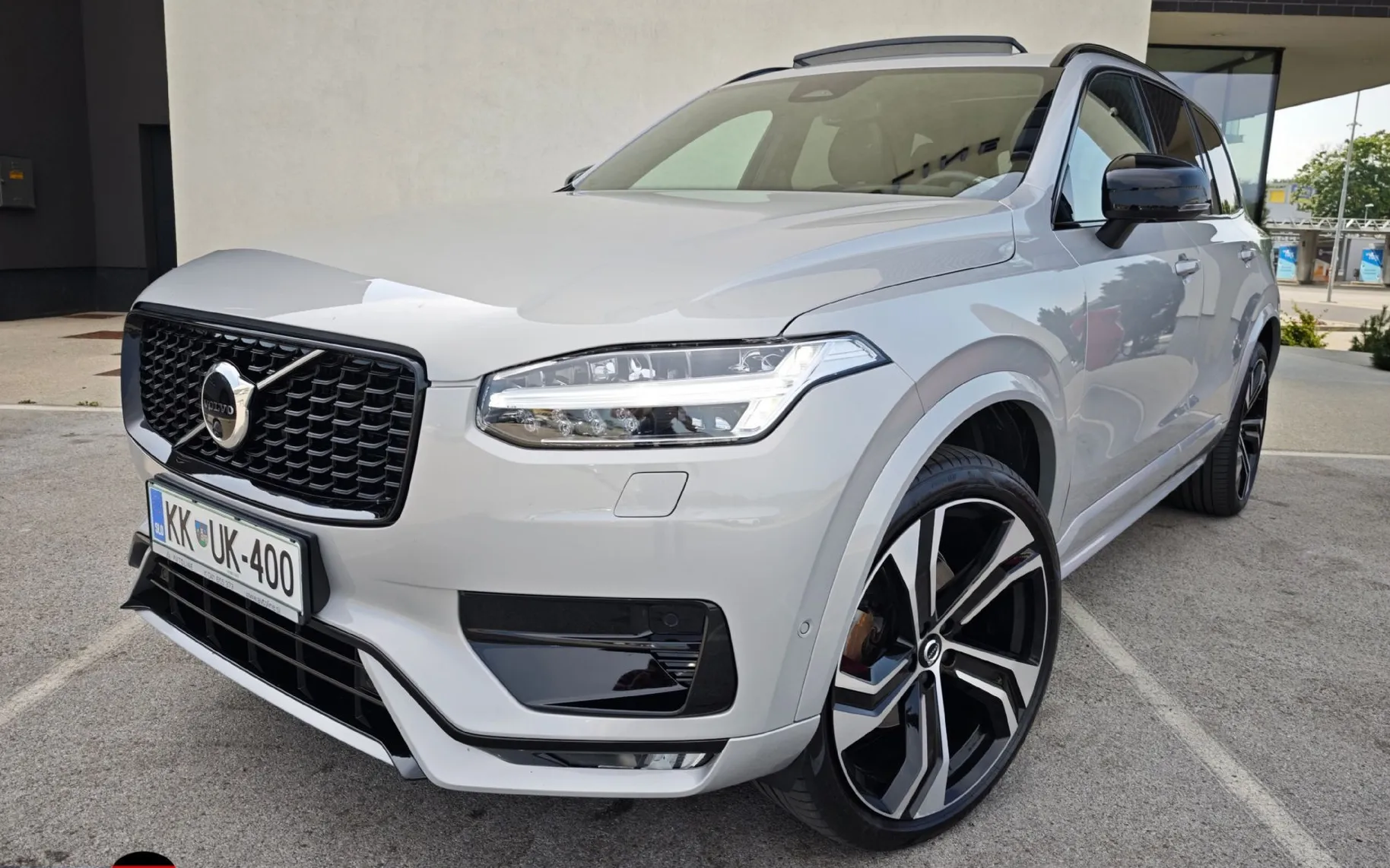 Zunanja slika - Volvo XC90 - B5 Ultimate Bright 7SED AWD ZRAČNO PANO KAM360 - 1