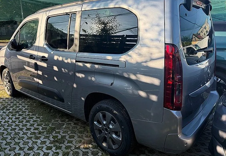 Zunanja slika - Opel Combo - EDITION XL 1.5 130KM - 4