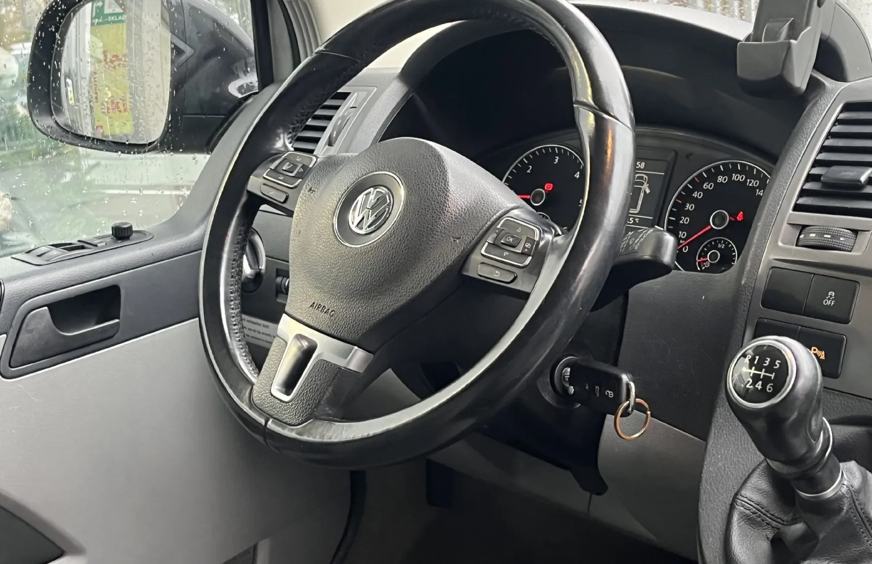 Zunanja slika - Volkswagen California - 1 LASTNIK-GRETJE SEDEŽEV-KLIMA - 12