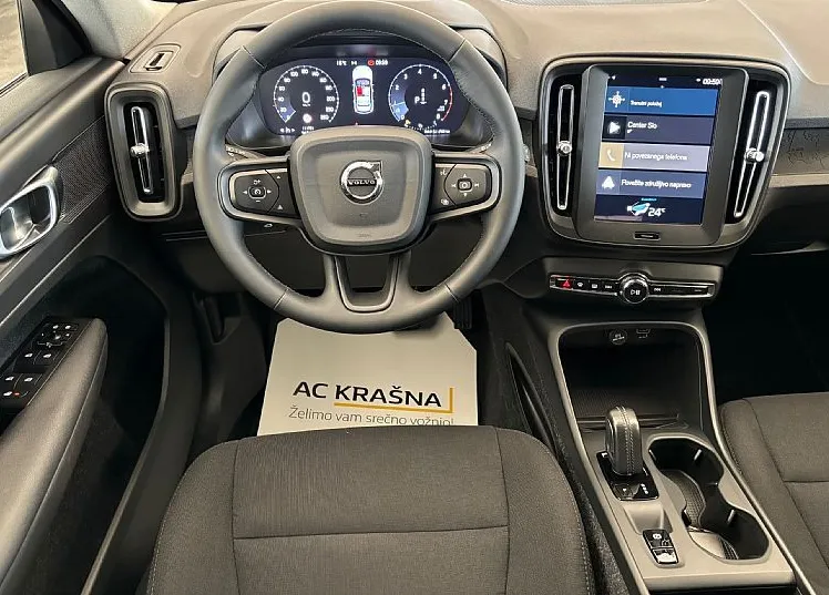 Zunanja slika - Volvo XC40 - T3 AUT Momentum - 9