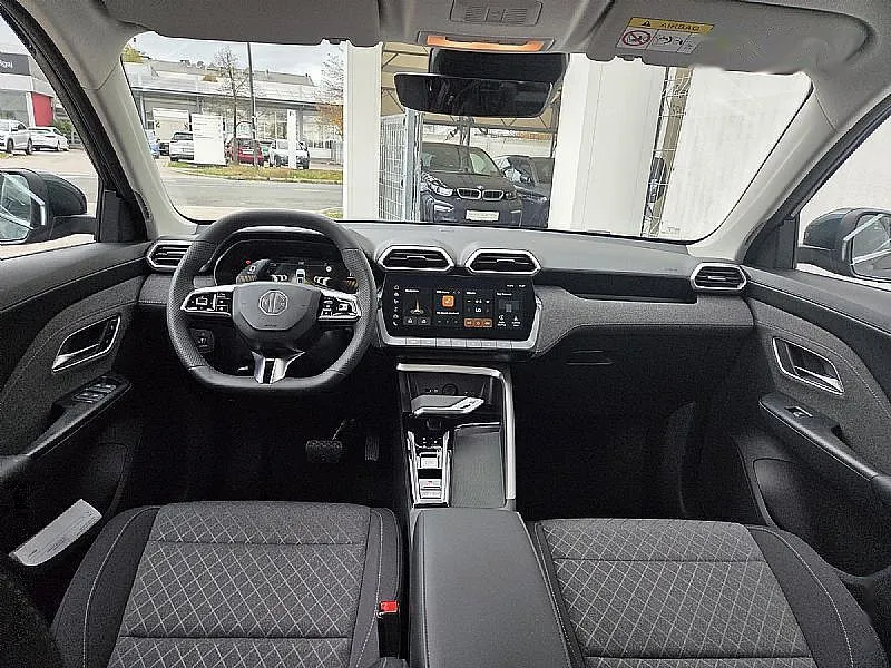 Zunanja slika - MG MG ZS - Comfort 1.5L Hybrid + ZIMSKE PNEVMATIKE - 9