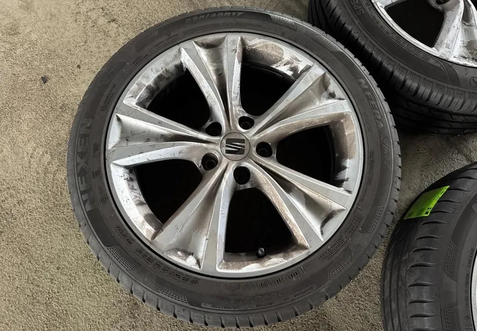 Zunanja slika - Seat Leon - ST 2.0 TDI FR DSG.NEMŠKI+4ALU.PANORAMA.GRE.SEDEŽEV - 15