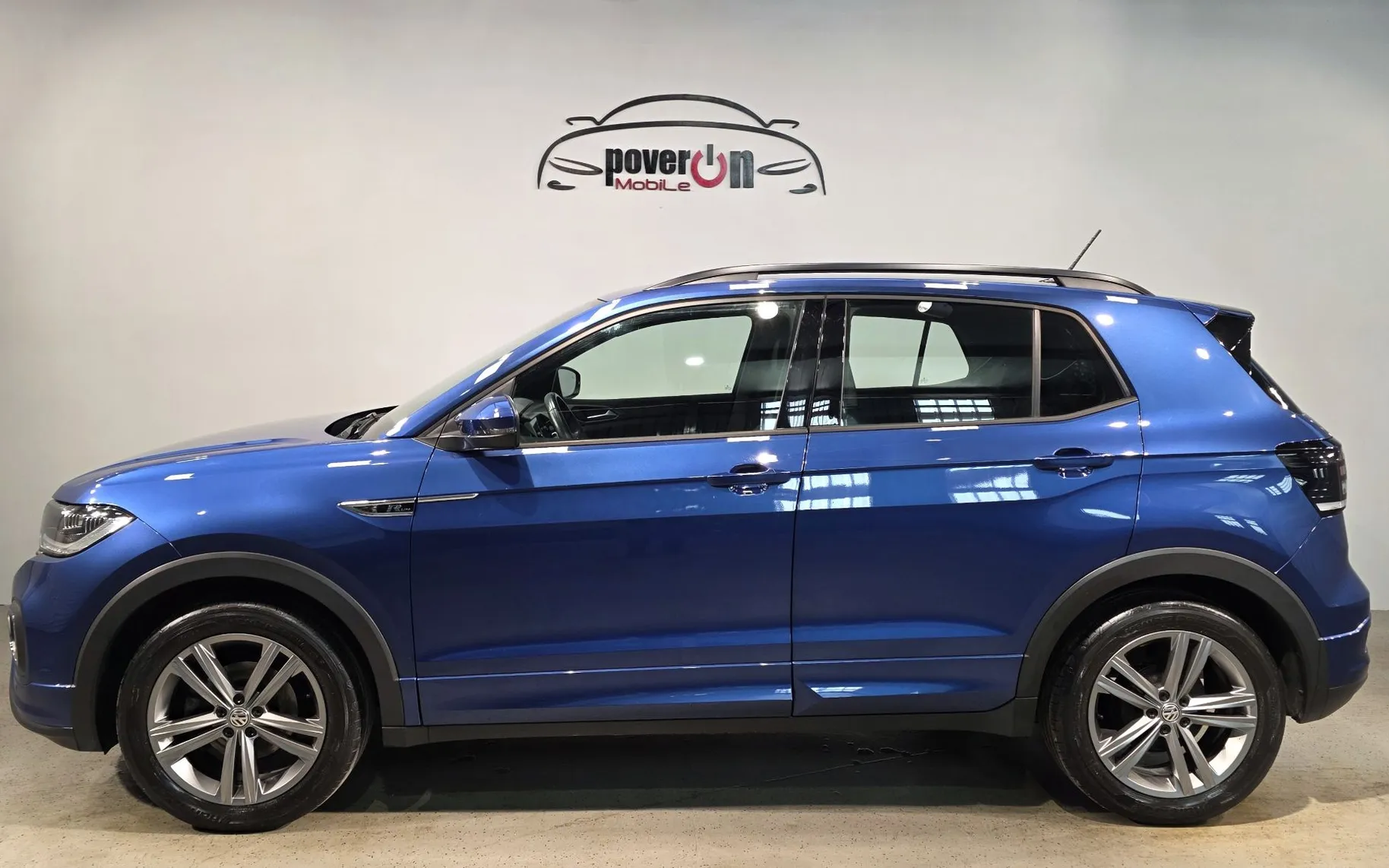 Zunanja slika - Volkswagen T-Cross - 1,0 TSI BMT R-Line 1.LAST SLO LED PDC ALU - 2