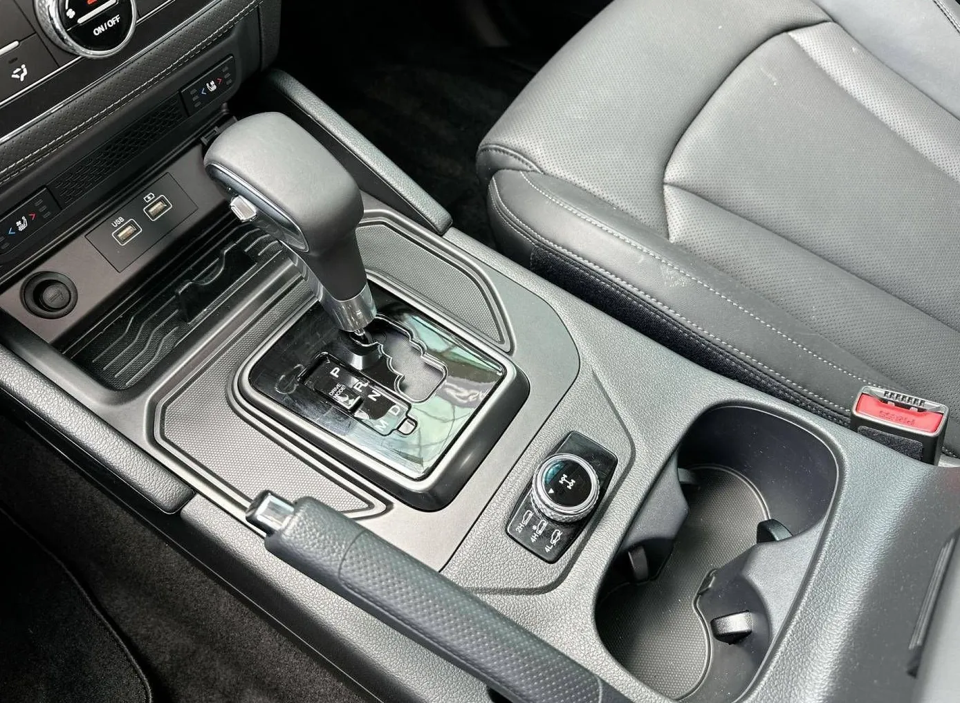 Zunanja slika - SsangYong Musso - Grand 2.2 XDi Ultimate 4WD AT - 19