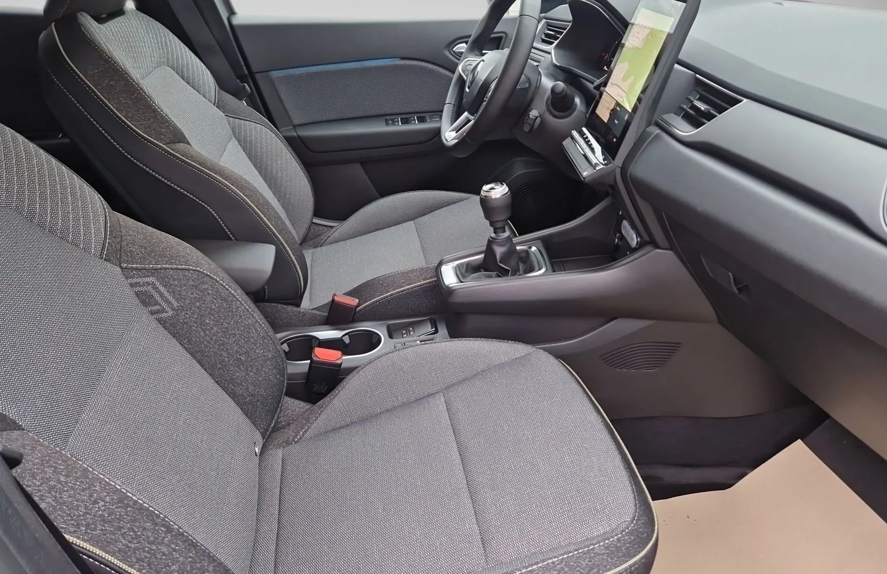 Zunanja slika - Renault Captur - TCe 140 Techno + Webasto - 13