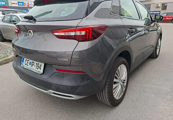 Zunanja slika - Opel Grandland X - 1.2 Turbo 131KM - 3