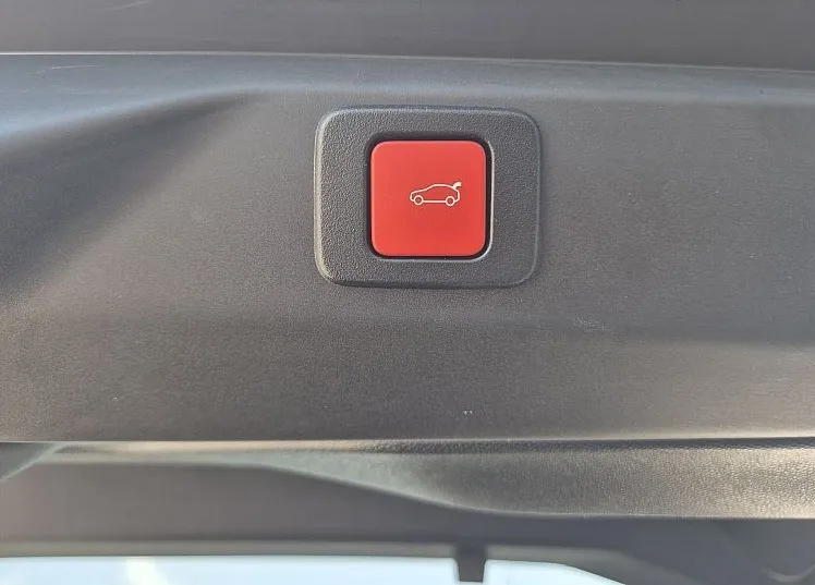Zunanja slika - Peugeot 3008 - GT Hibrid 145 €6.4 - 10