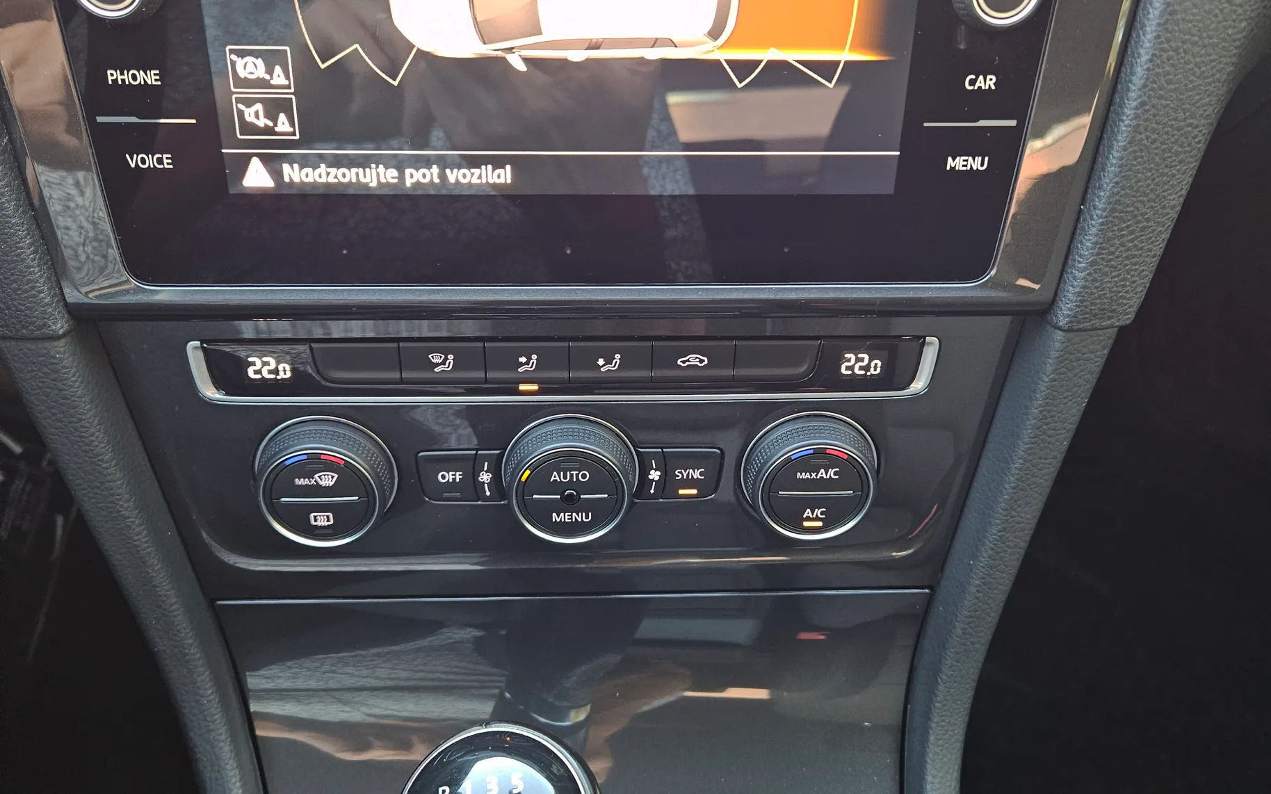Notranja slika - Volkswagen Golf - 1,6 TDI BMT Comfortline - 10