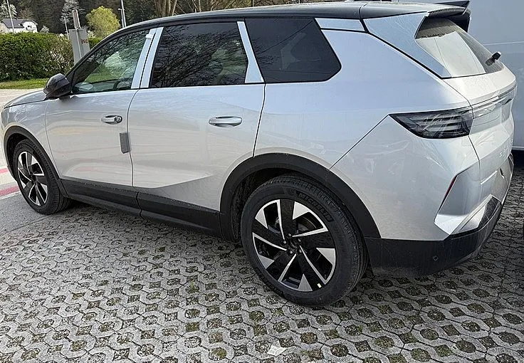 Zunanja slika - Opel Grandland - 1.2 MHEV 100KW TURBO GS DCT - 3