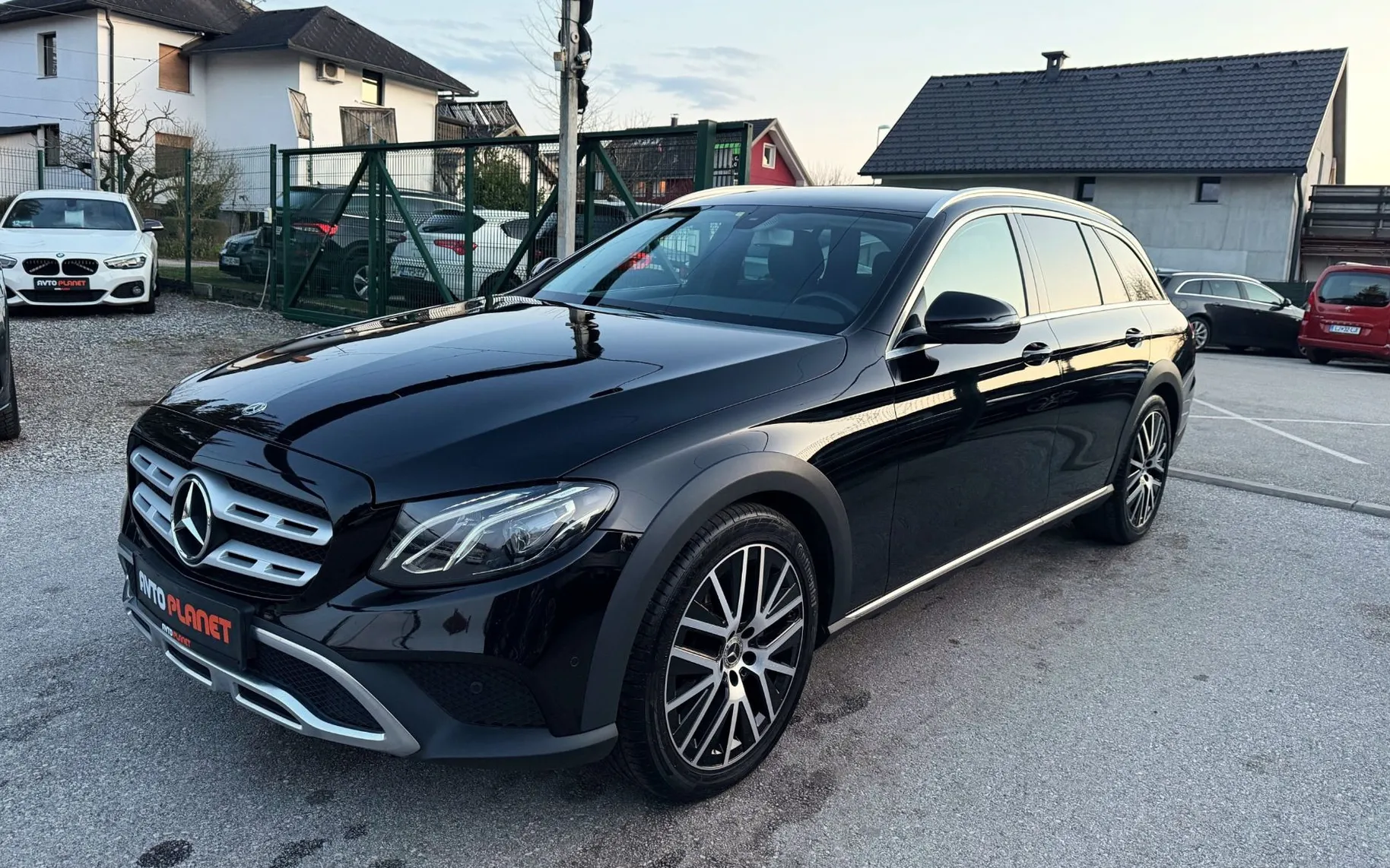 Zunanja slika - Mercedes-Benz E-Razred - E 220 d 4MATIC All-Terrain AIRMATIC WIDESCREEN ACC - 1