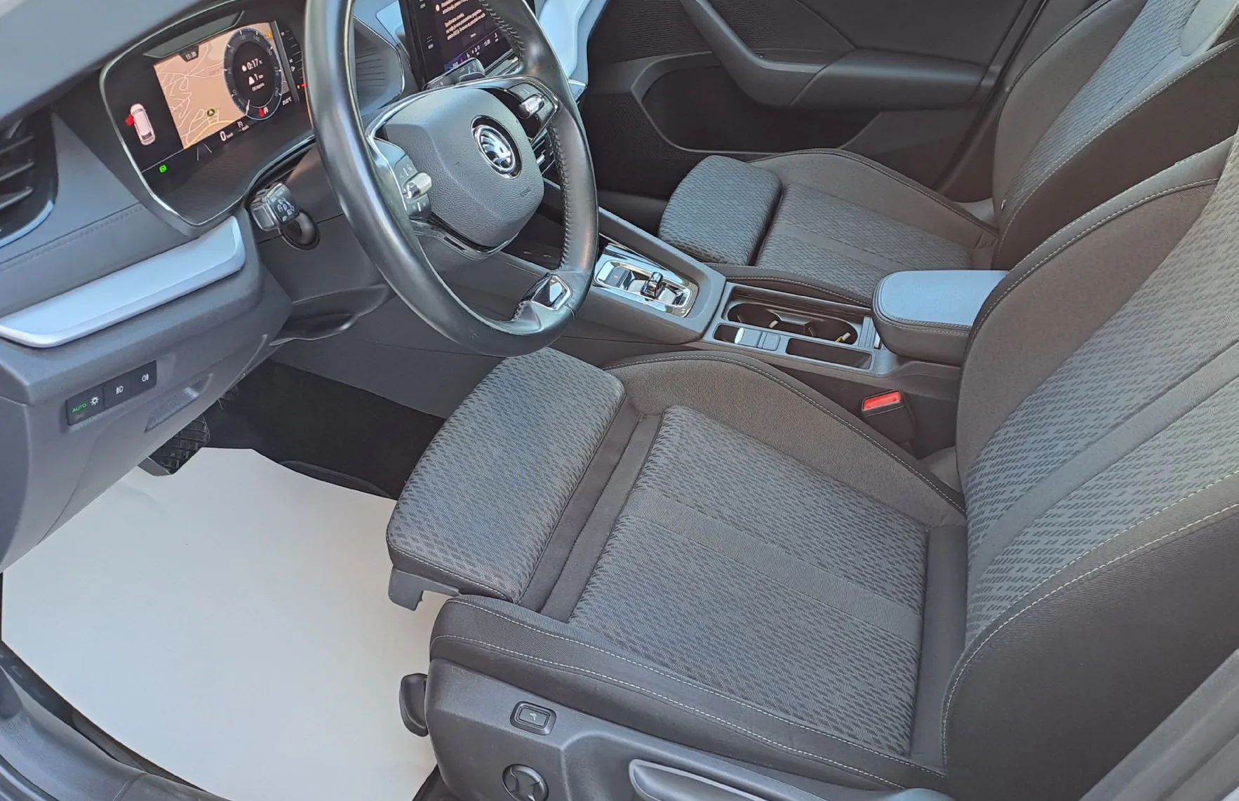 Zunanja slika - Škoda Octavia - Combi 2.0 TDI Ambition DSG - 5