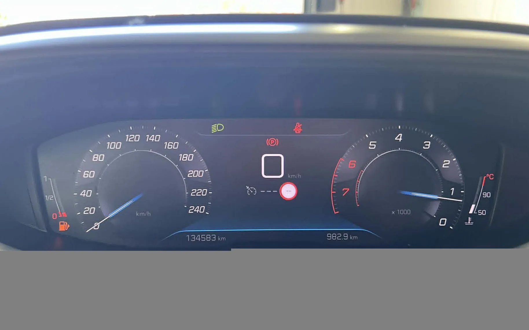 Notranja slika - Peugeot 3008 - 1.2 PureTech 130 Active Pack.KAMERA.NAVI.2023 - 7