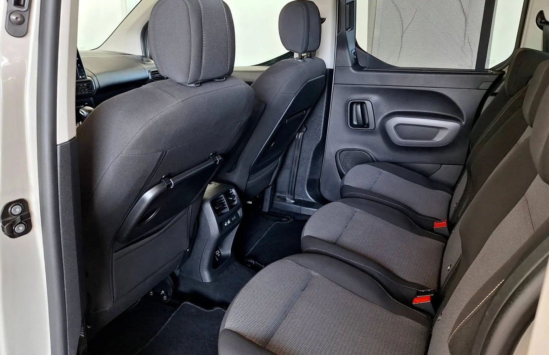 Zunanja slika - Toyota Proace - City Verso L1 1.5 D4-D Venture •Slovensko vozilo• - 12
