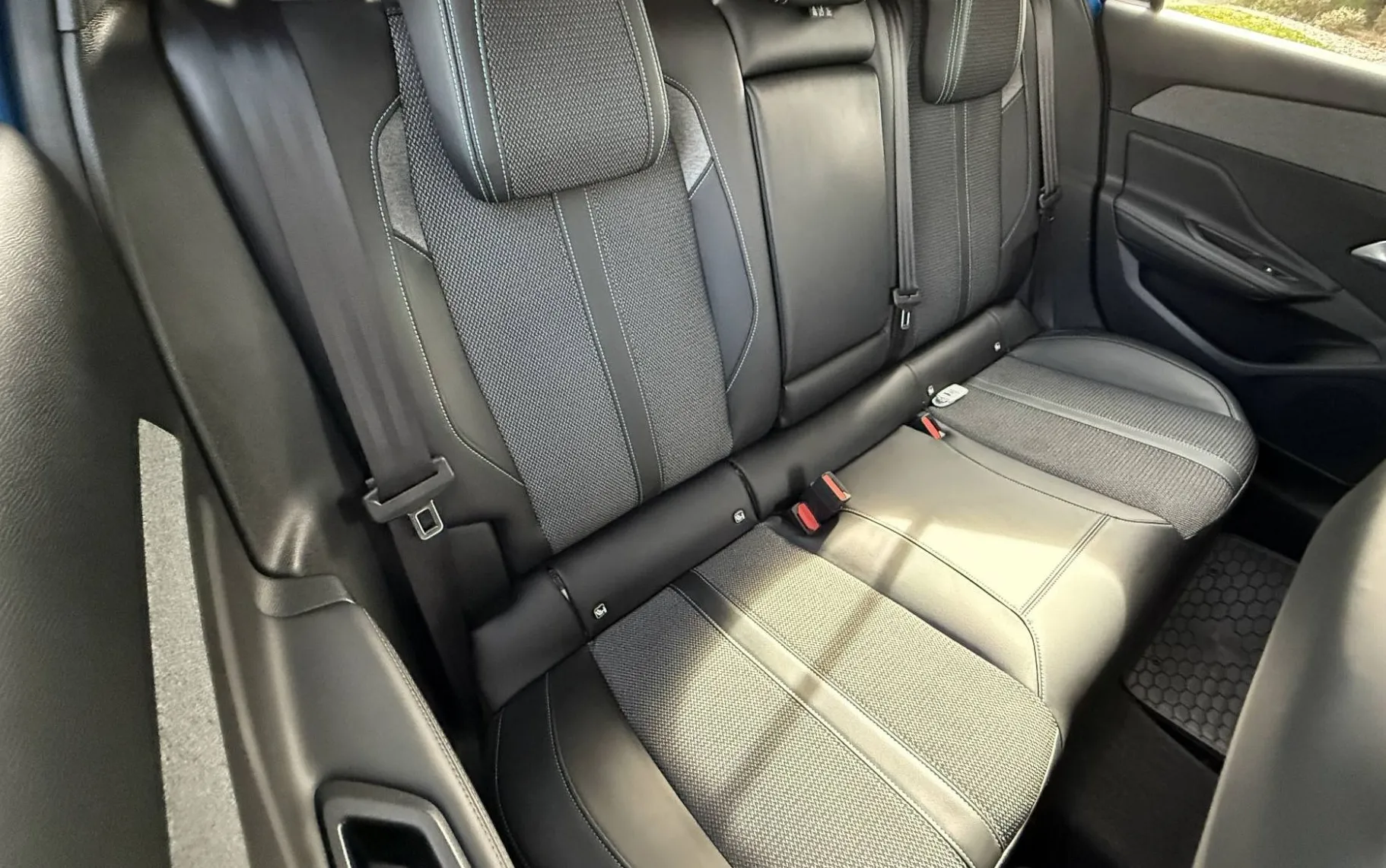 Zunanja slika - Peugeot 308 - 1.2 PURETECH 130 ALLURE PACK... - 11