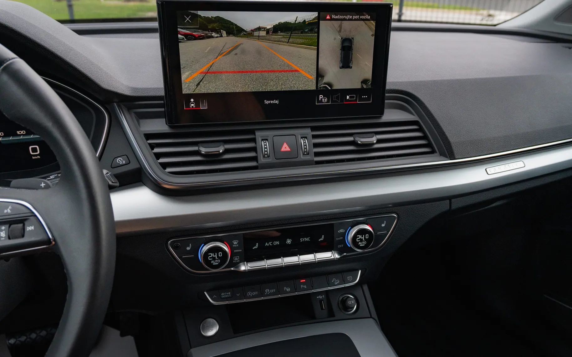 Notranja slika - Audi - Q5 Sportback quattro 40 TDI S line S tronic - 11