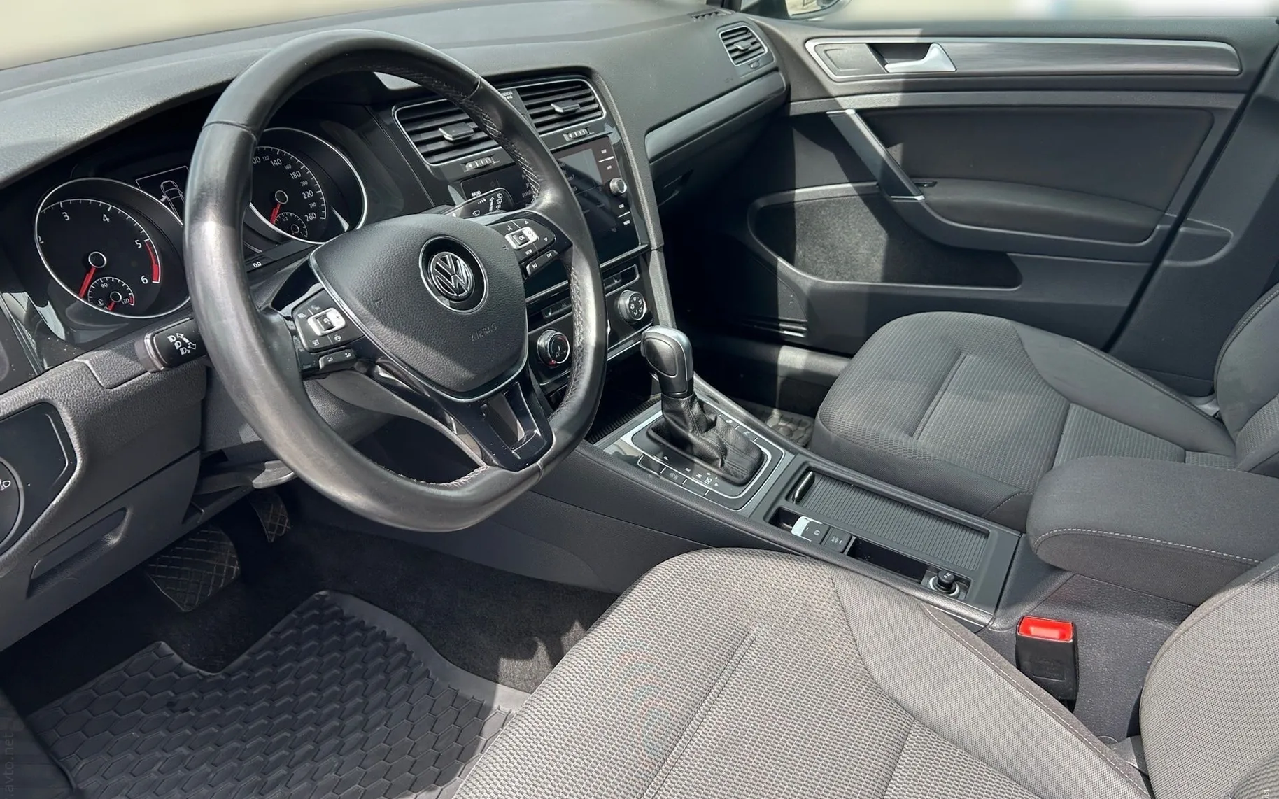 Notranja slika - Volkswagen Golf Variant - 2.0 TDI Comfortline DSG + kamera - 7
