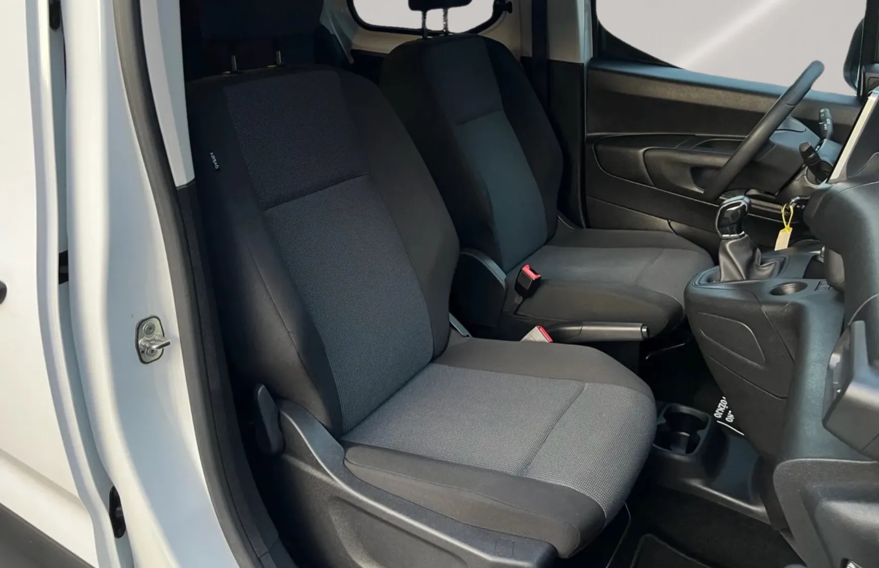 Zunanja slika - Opel Combo - 1.5D 75kw od1 lastnika servisna potrjena garancija - 11