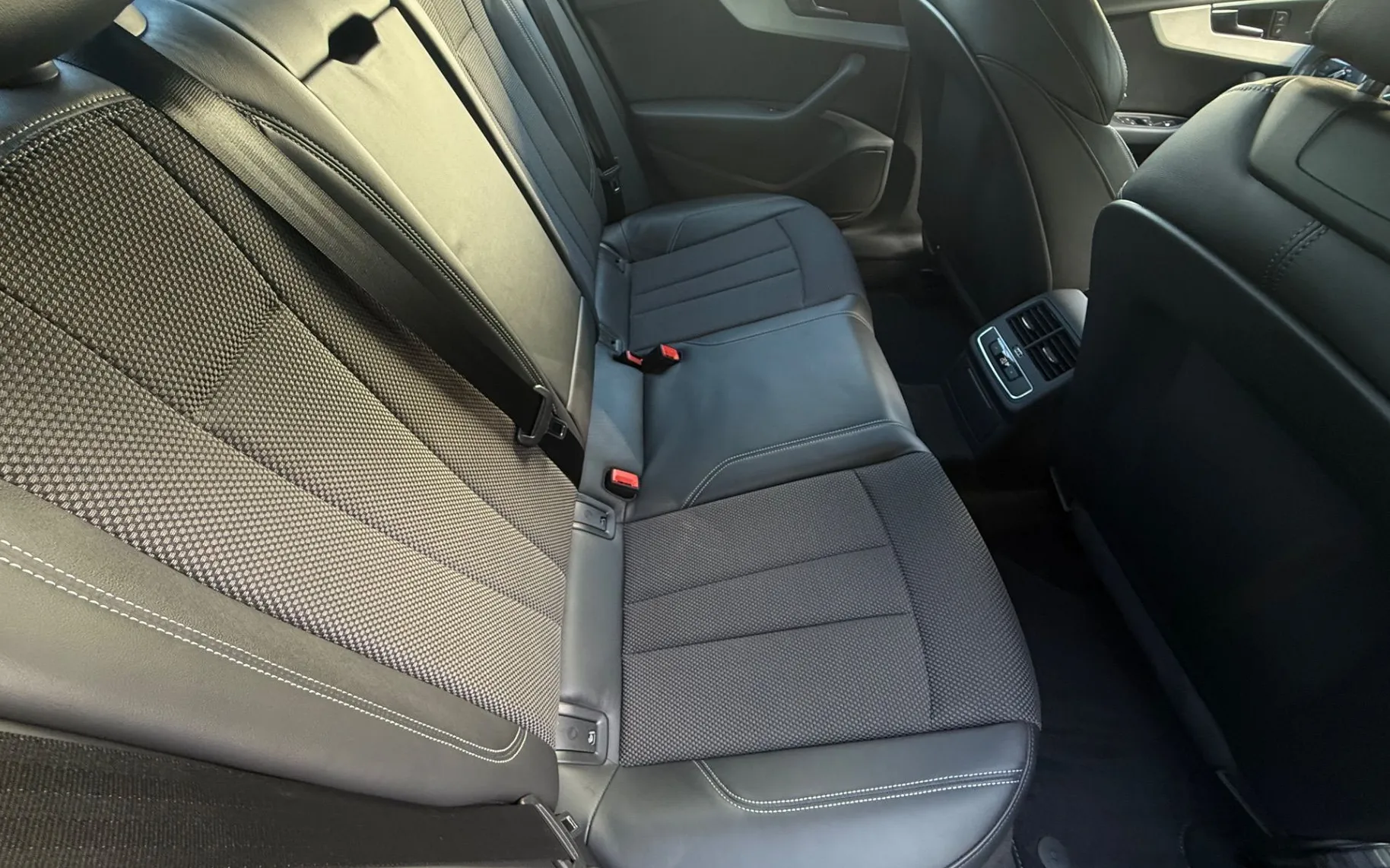 Zunanja slika - Audi A4 - 2.0 TDI ultra 2xSline-Virtual-Matrix-Navi... - 16