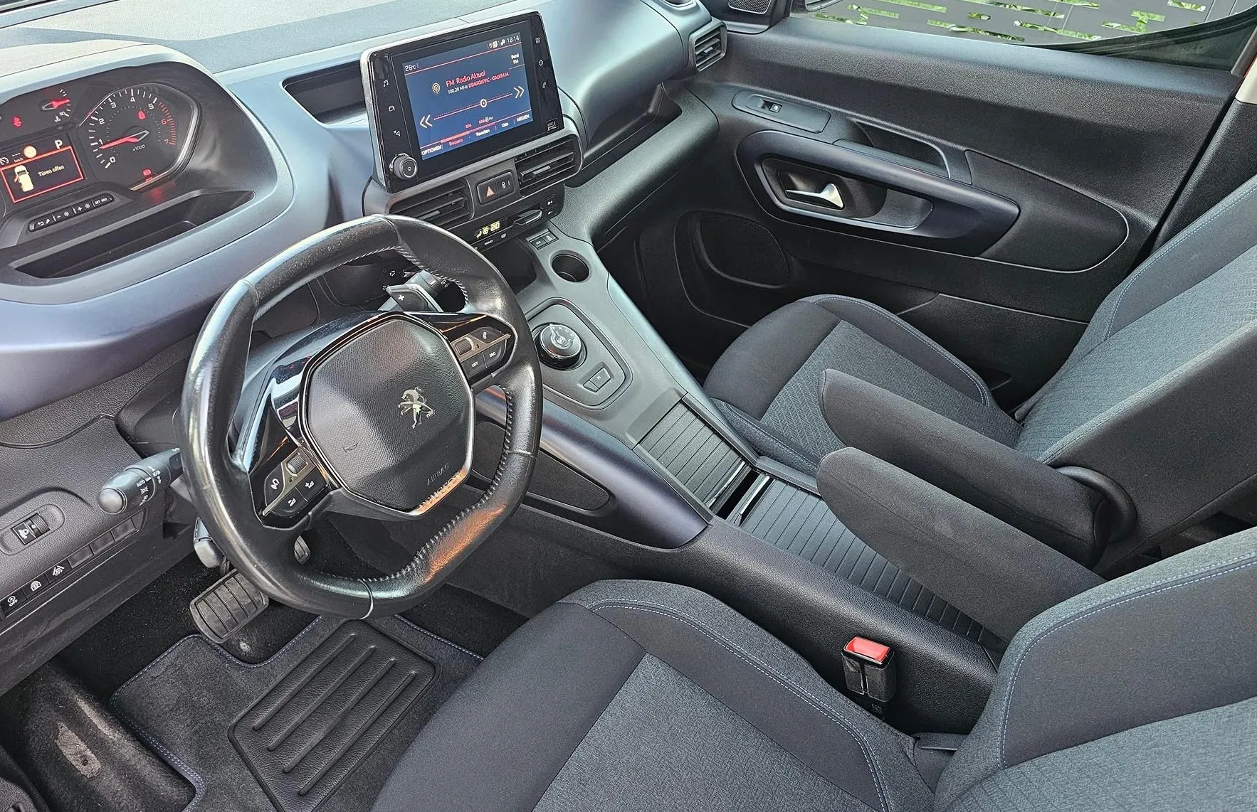 Zunanja slika - Peugeot Rifter - 1.5 HDI 130-AUT.-GT LINE-NAVI-LED-ALU-ODLIČEN- - 3