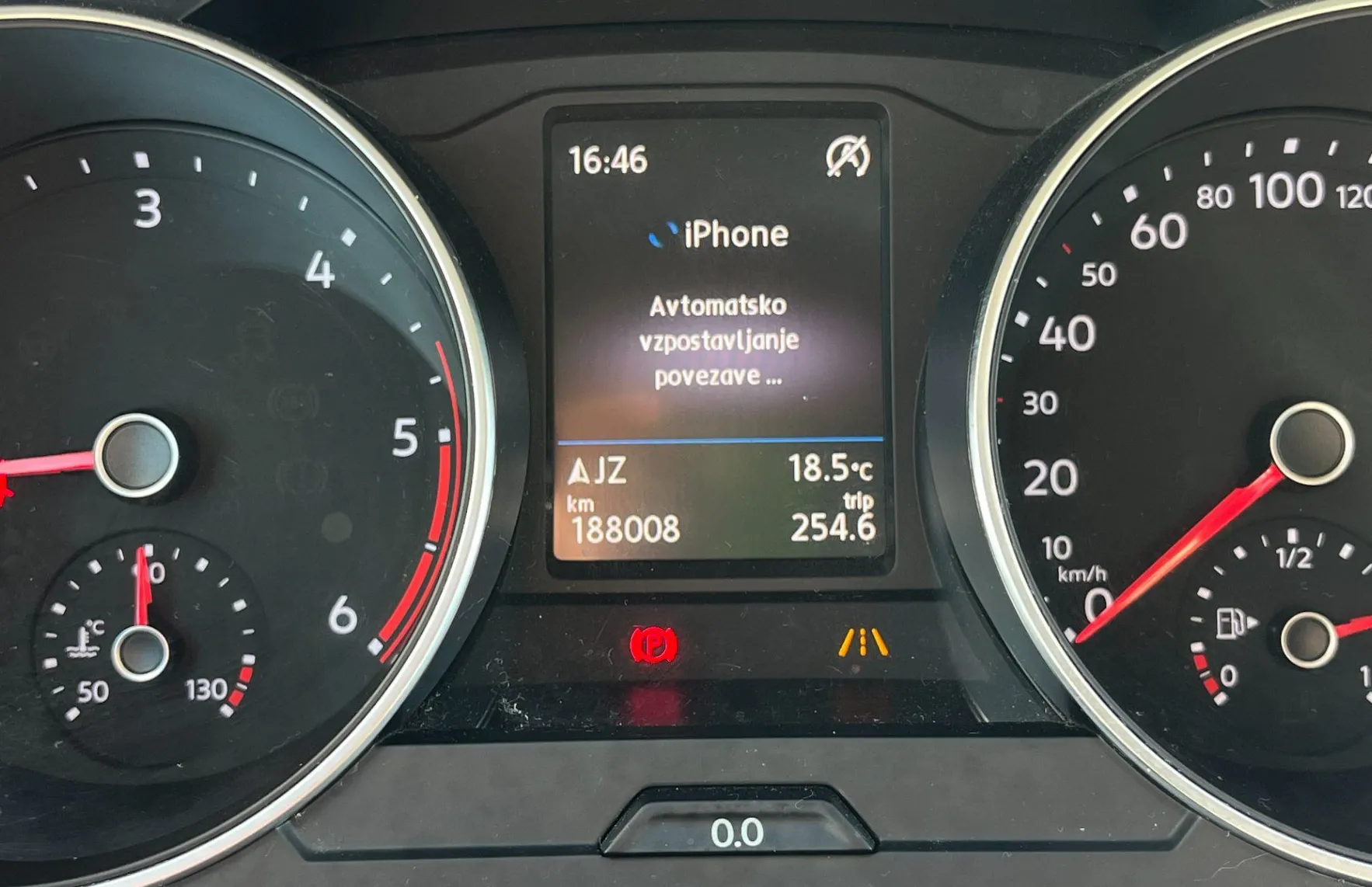 Zunanja slika - VW Tiguan - 2.0 TDI BMT Comfort Edition LED. NAVI. VZR. KAM. - 17