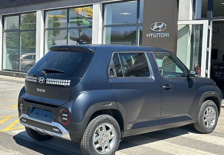 Zunanja slika - Hyundai Inster - Style 42kWh°°MODRA MAT barva - 4