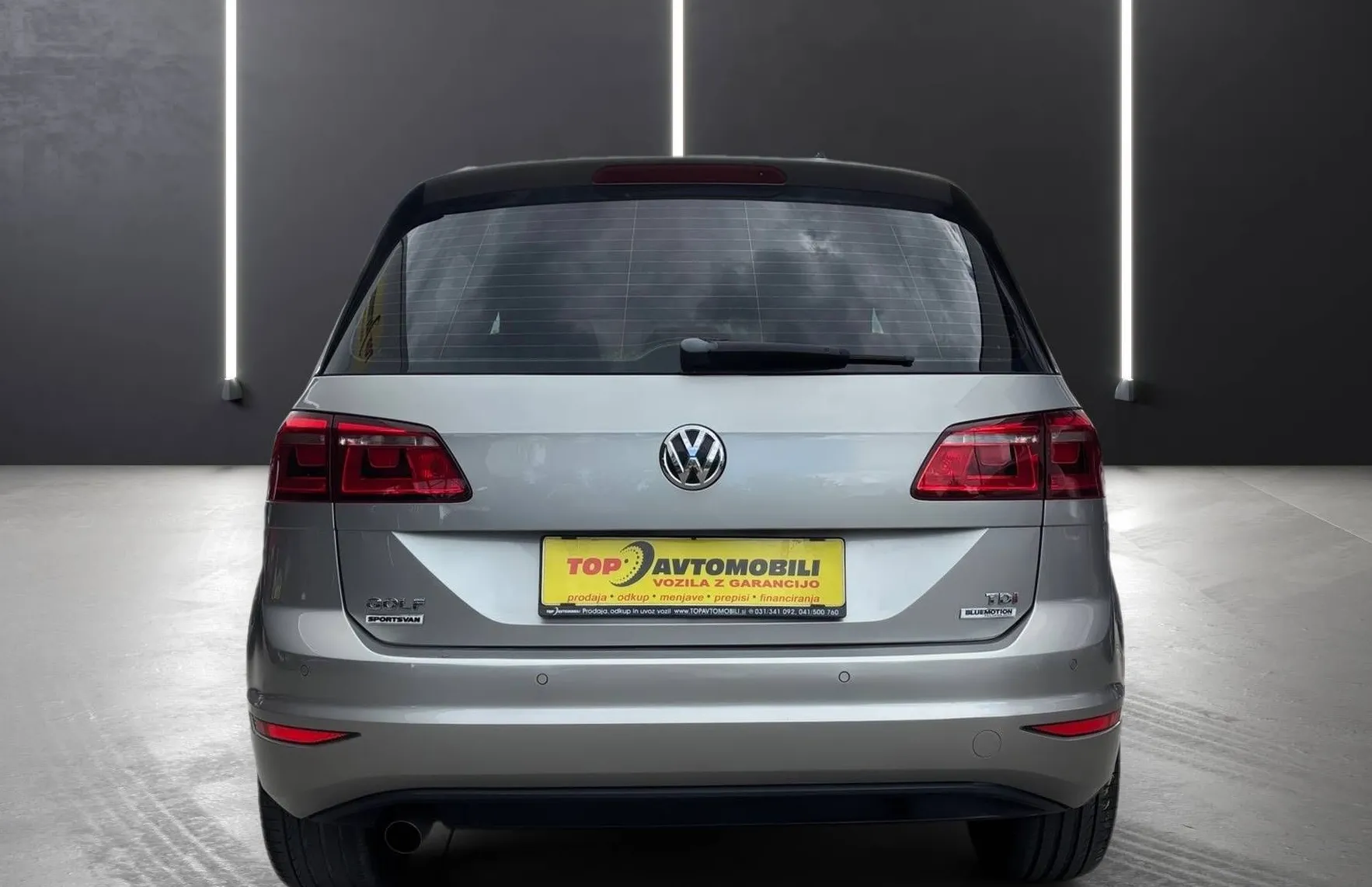 Zunanja slika - VW Golf - Sportsvan 1.6 TDI SLO XENON NAVI 1.LASTNIK PDC KAMERA - 6