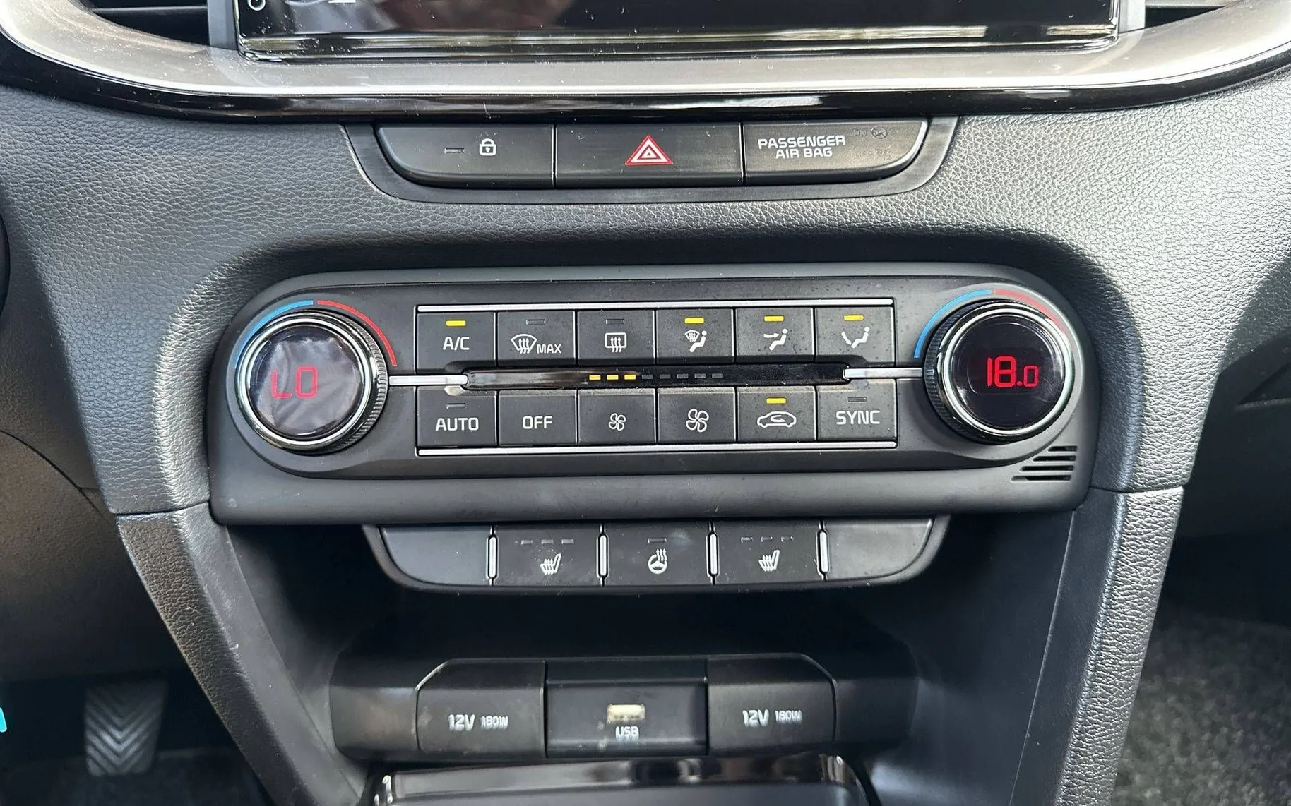 Notranja slika - KIA XCeed - 1.0 T-GDI EX WAY M T - 19