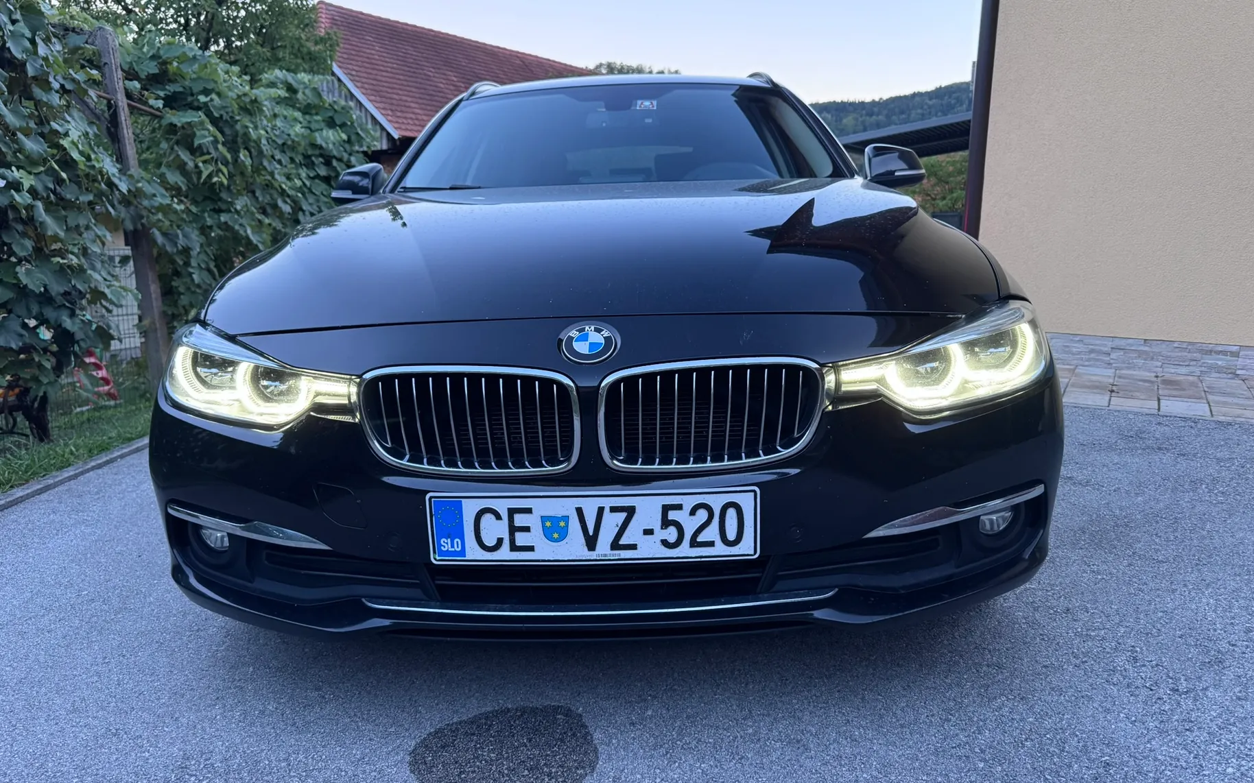 Zunanja slika - BMW Serija 3 - 320d Touring Luxury Line - 4