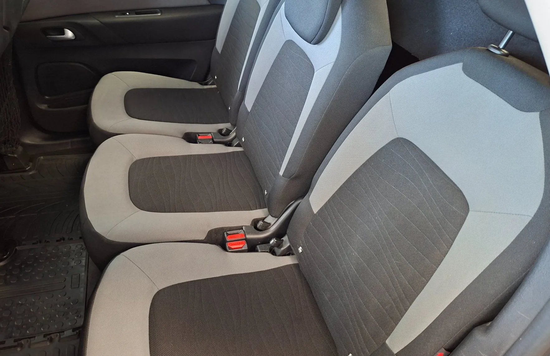 Zunanja slika - Citroën C4 - Picasso 1.6 e-HDi Exclusive-HITRI KREDIT-ODLIČEN- - 13