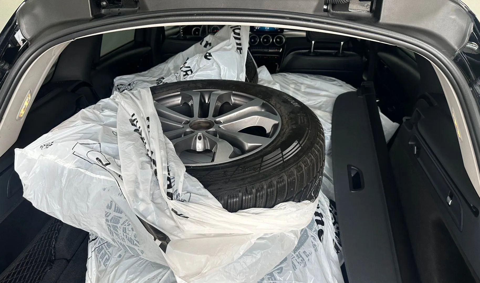Zunanja slika - Mercedes-Benz GLC-Razred - 220 d 4MATIC Avt..NEMŠKI+4ALU.LED.KAMERA.USNJE - 3