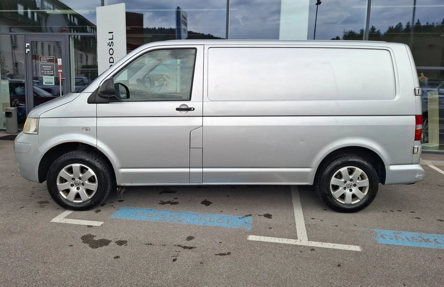 Zunanja slika - Volkswagen Transporter - 2.5 TDI - 4