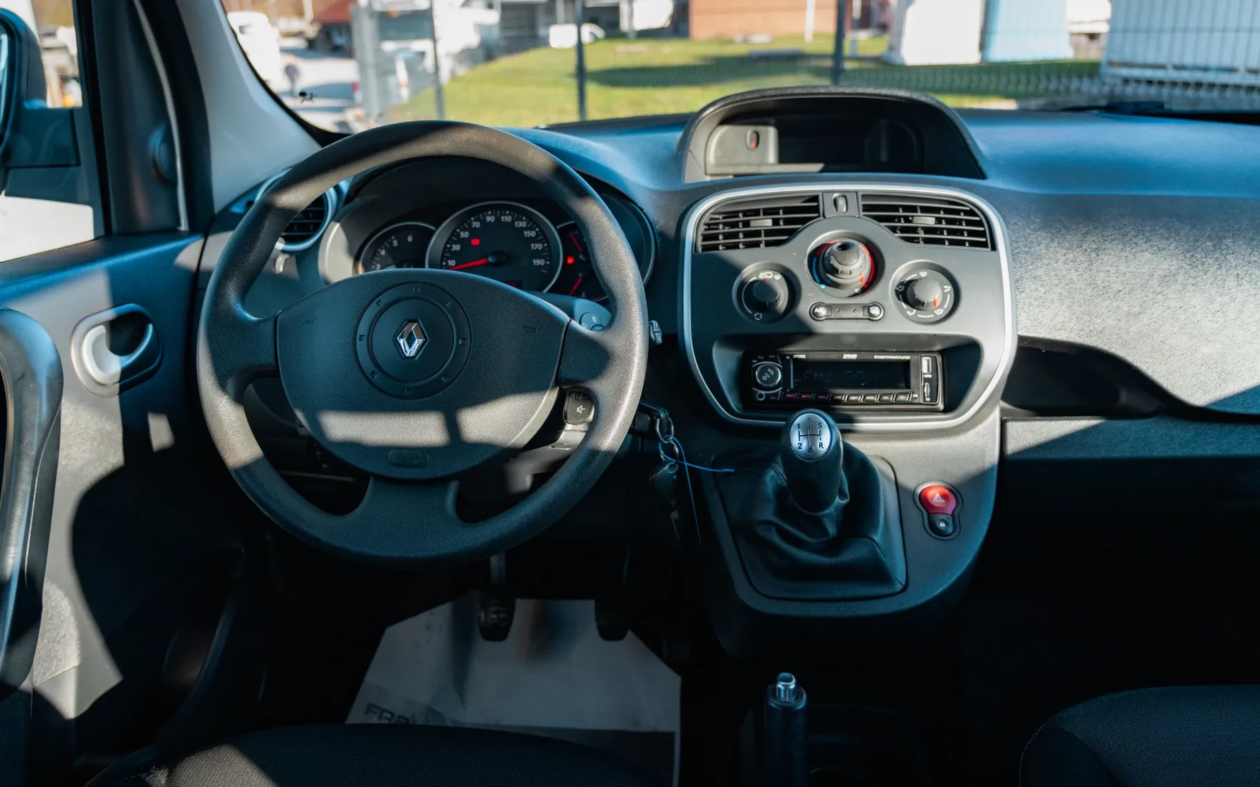 Zunanja slika - Renault Kangoo - Confort Energy dCi 90 | TEMPOMAT | SLO - 9