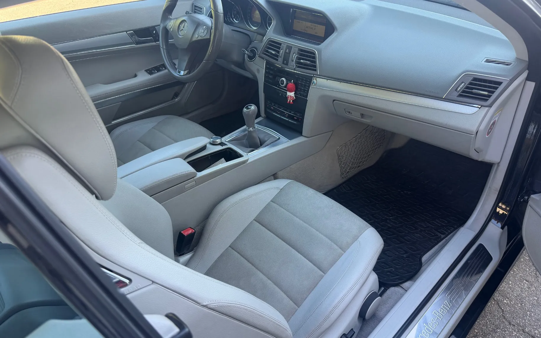 Zunanja slika - Mercedes-Benz E-Razred - E Coupé 220 CDI Avantgarde - 2