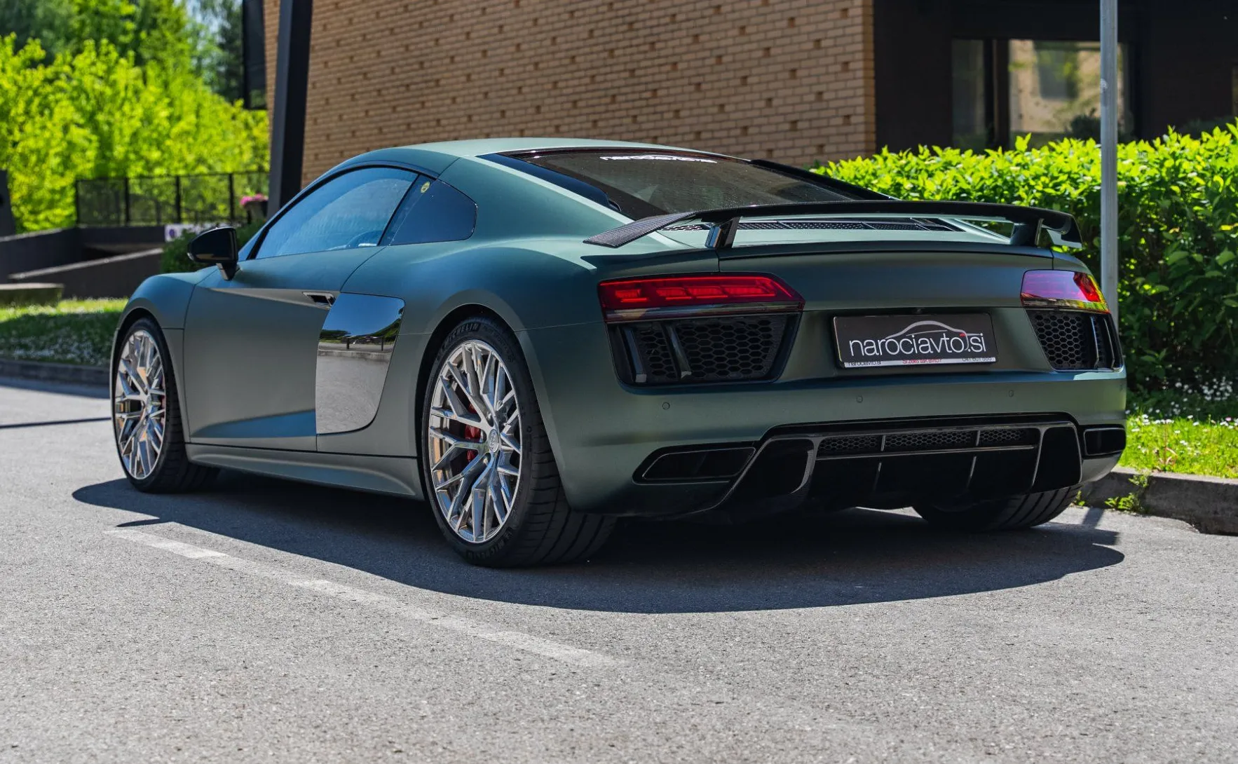 Zunanja slika - Audi R8 - V10+ - Keramika - Bang Olufsen - Karbon - Laser - 6