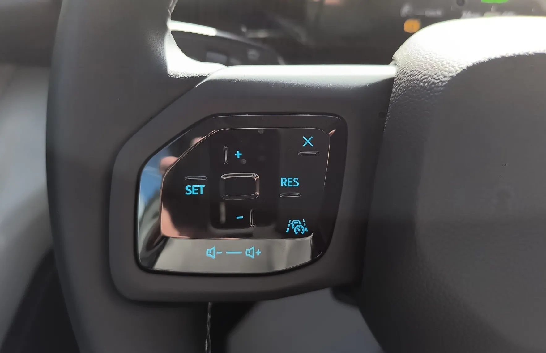 Zunanja slika - Ford Explorer - EV STYLE 52 kWh 170PS - 15