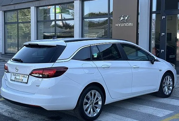 Zunanja slika - Opel Astra - Sports Tourer 1.6 CDTI°°Veliki servis narejen - 4