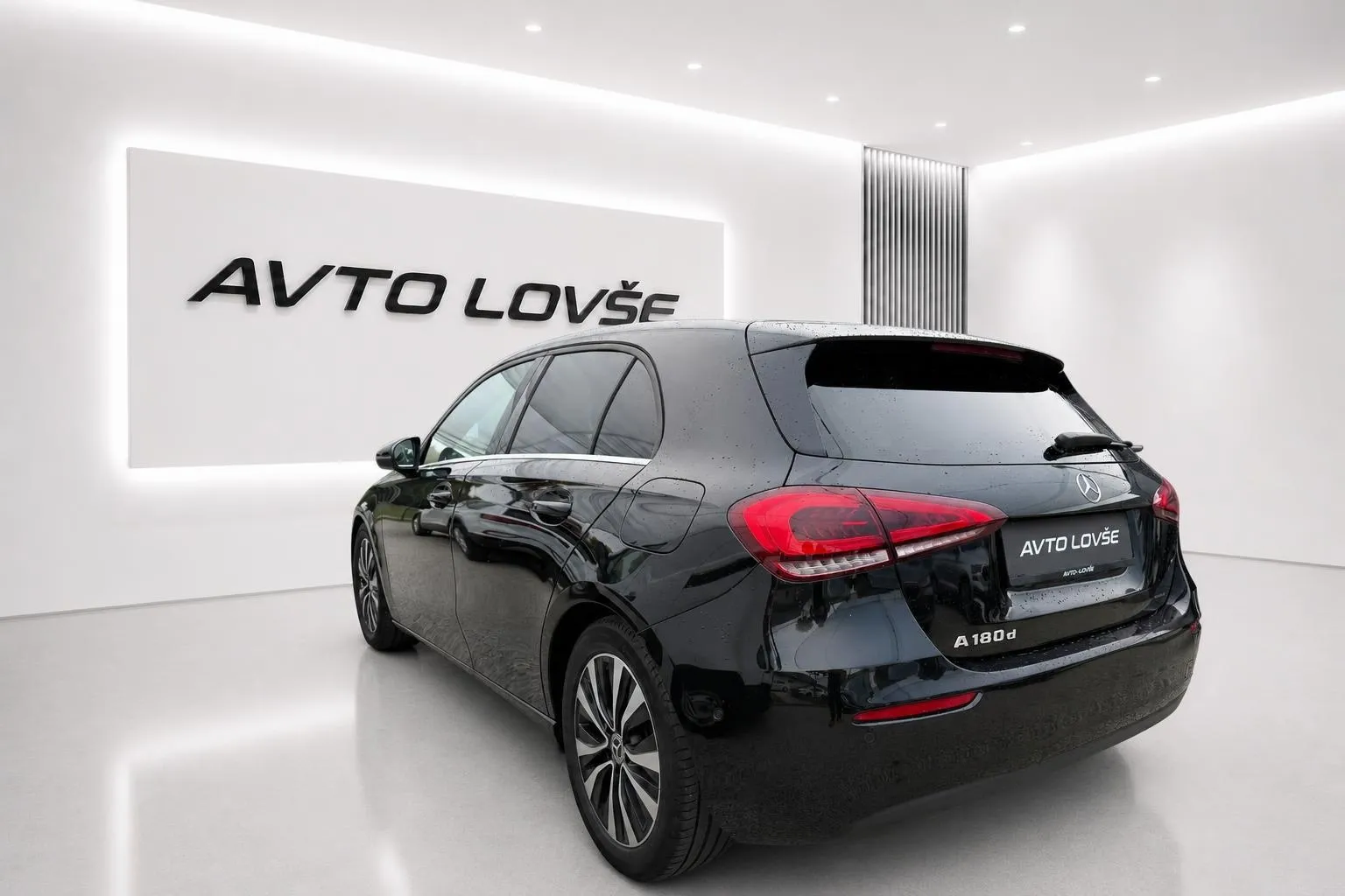 Zunanja slika - Mercedes-Benz A-Razred - A 2.0 d 8G-DCT-1 LASTNICA-ALU-NAVI-KAM-LED-ODL PUX - 5