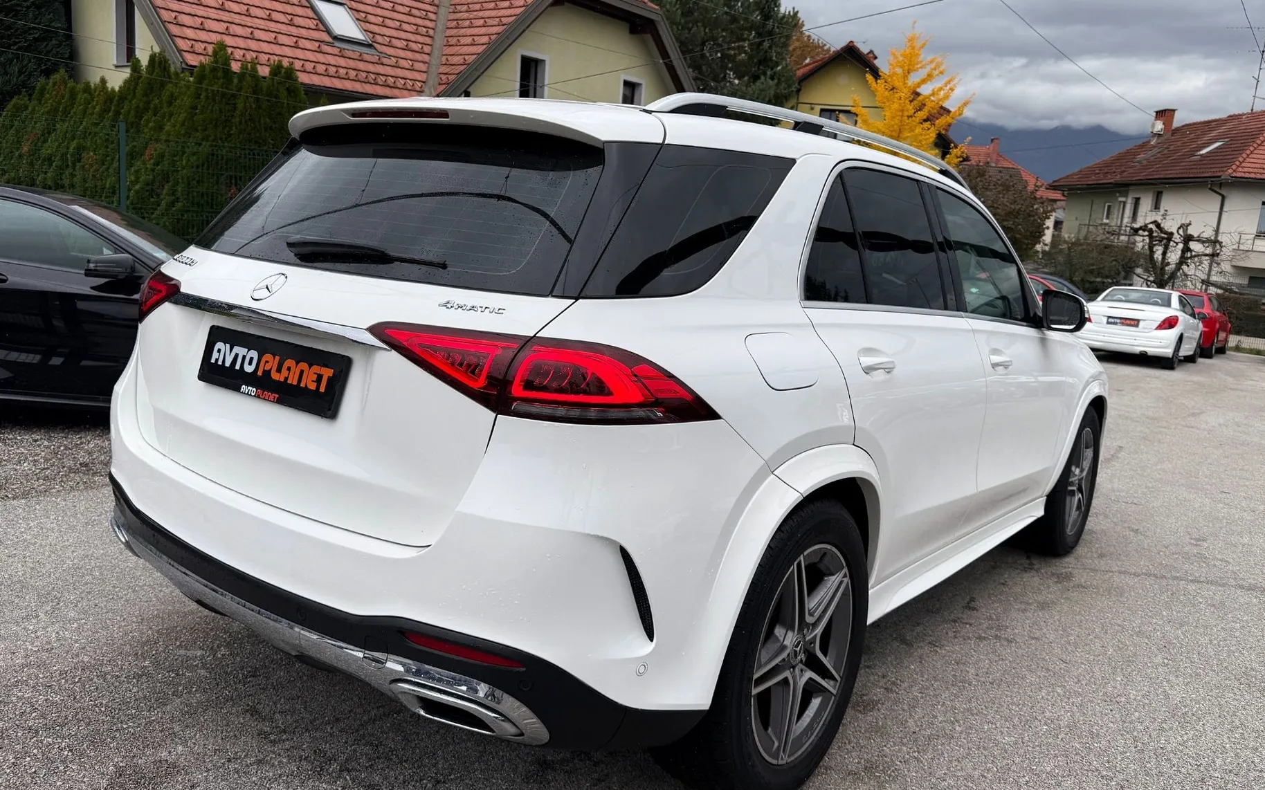 Zunanja slika - Mercedes-Benz GLE-Razred - GLE 300 d 4MATIC AMG LiNE AIRMATIC LED 360K ALU20 - 6