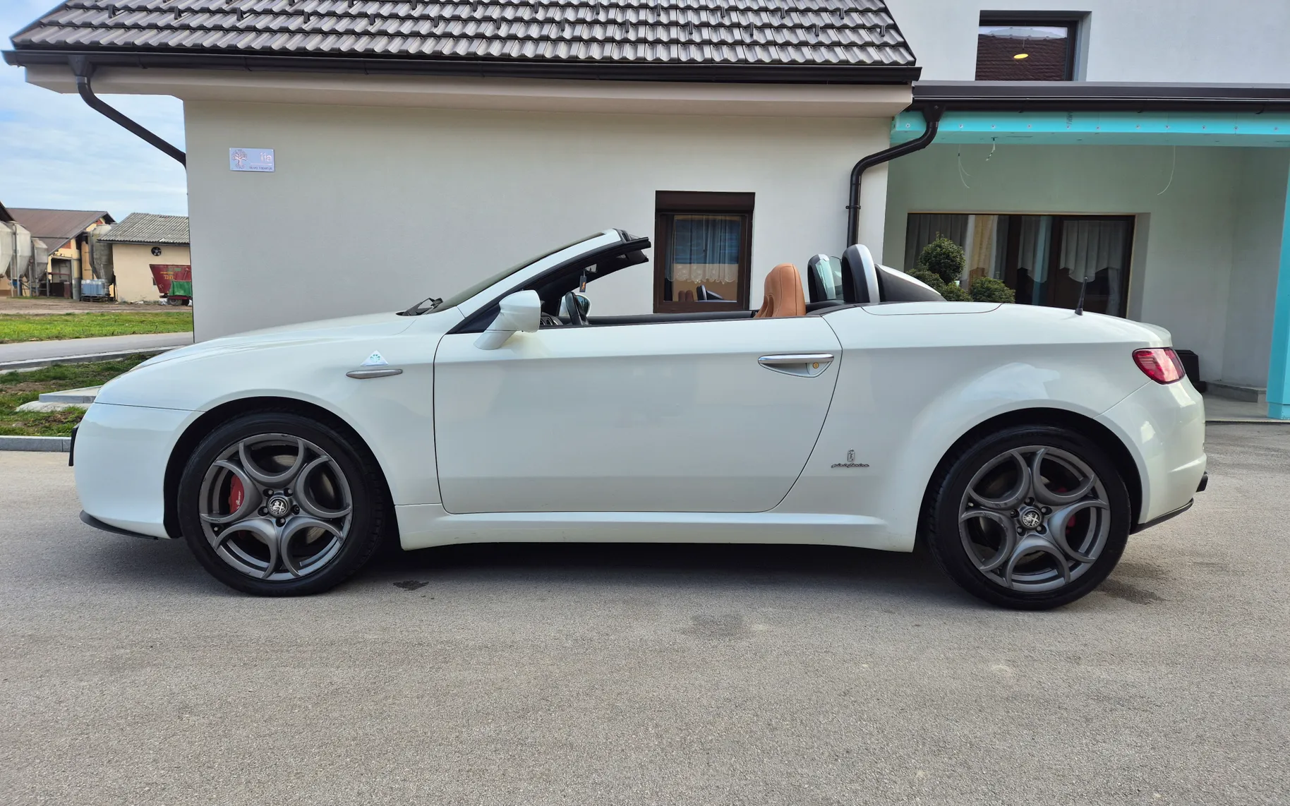 Zunanja slika - Alfa Romeo Spider - 2.4 - 3