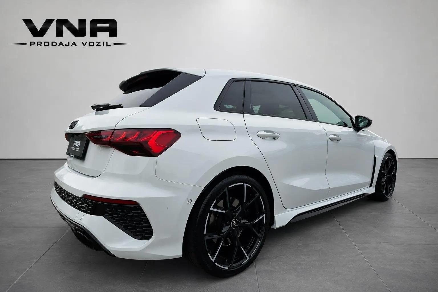 Zunanja slika - Audi RS3 - Sportback quattro TFSI |VIRTUAL|BANG|RADAR|KAMERA| - 6