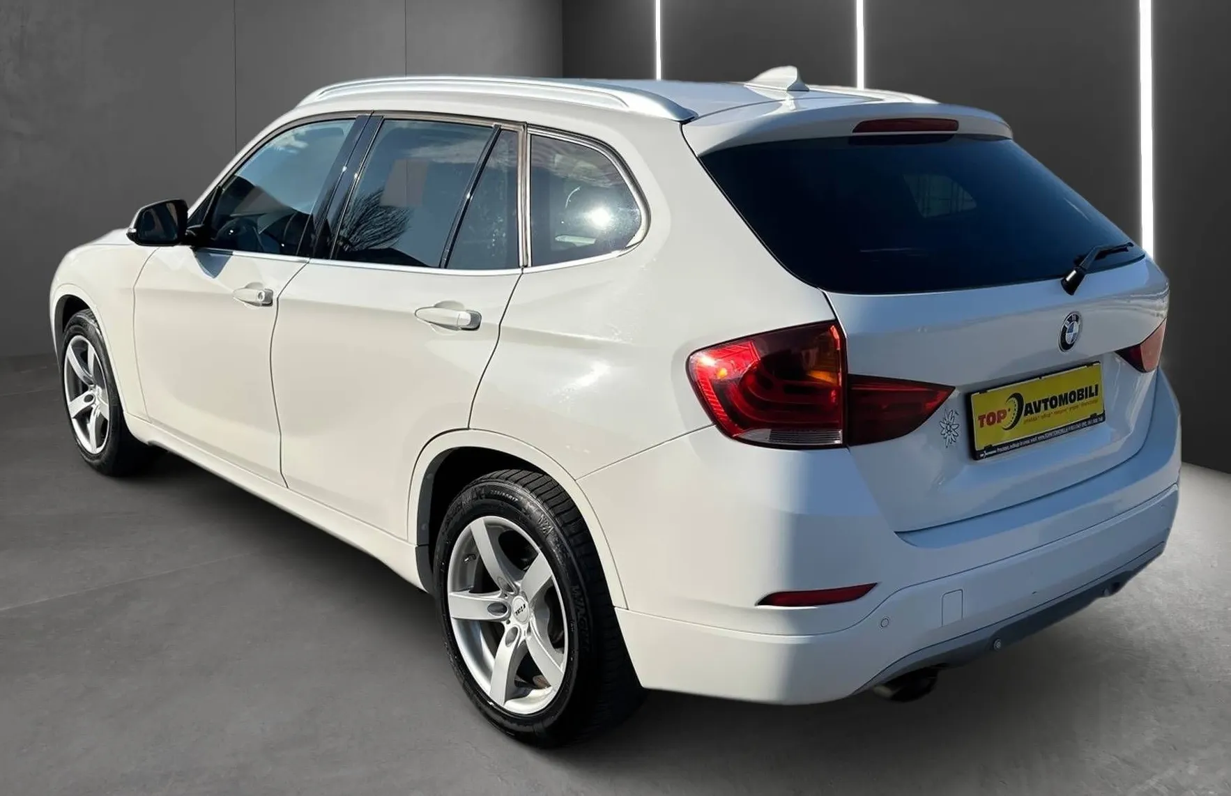 Zunanja slika - BMW X1 - serija : sDrive 2.0d TEMP PDC GR.SEDEŽEV MOŽNOST BREZ POLOG - 5