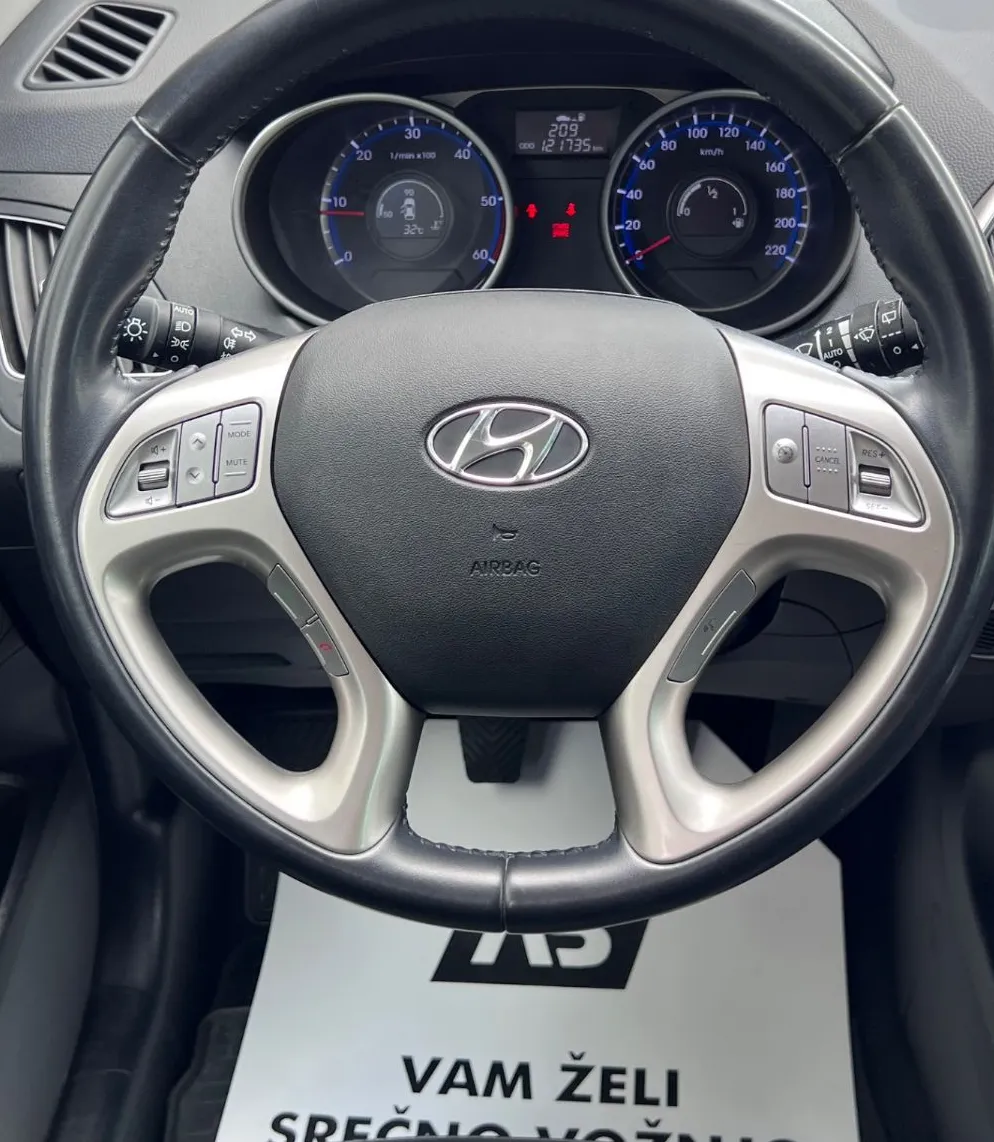 Zunanja slika - Hyundai ix35 - 4WD 2.0 CRDi+1.LAST+SLO+NAVI+R.KAMERA... - 13