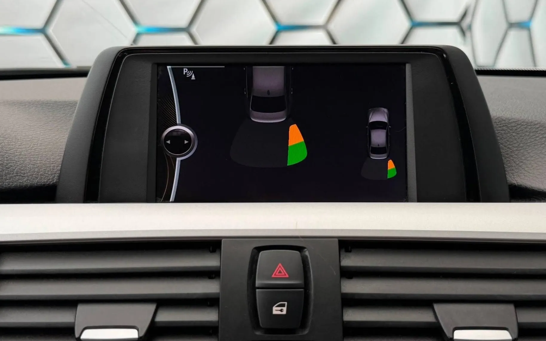Notranja slika - BMW serija 3: - 316D•SLO•DIGI KLIMA•LIMUZINA•PDC SENZORJI•KREDIT•. - 11