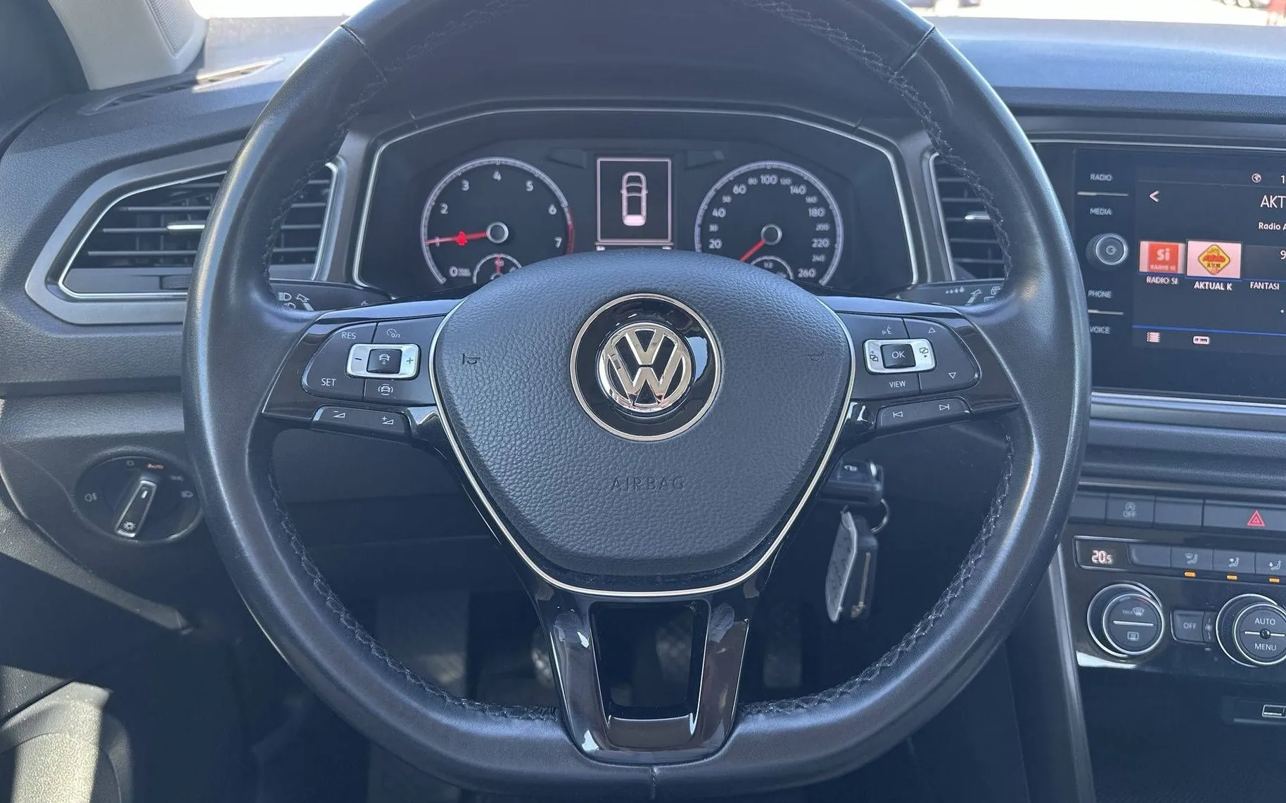 Notranja slika - VW T-Roc - 1.0 TSI BMT Style - 14