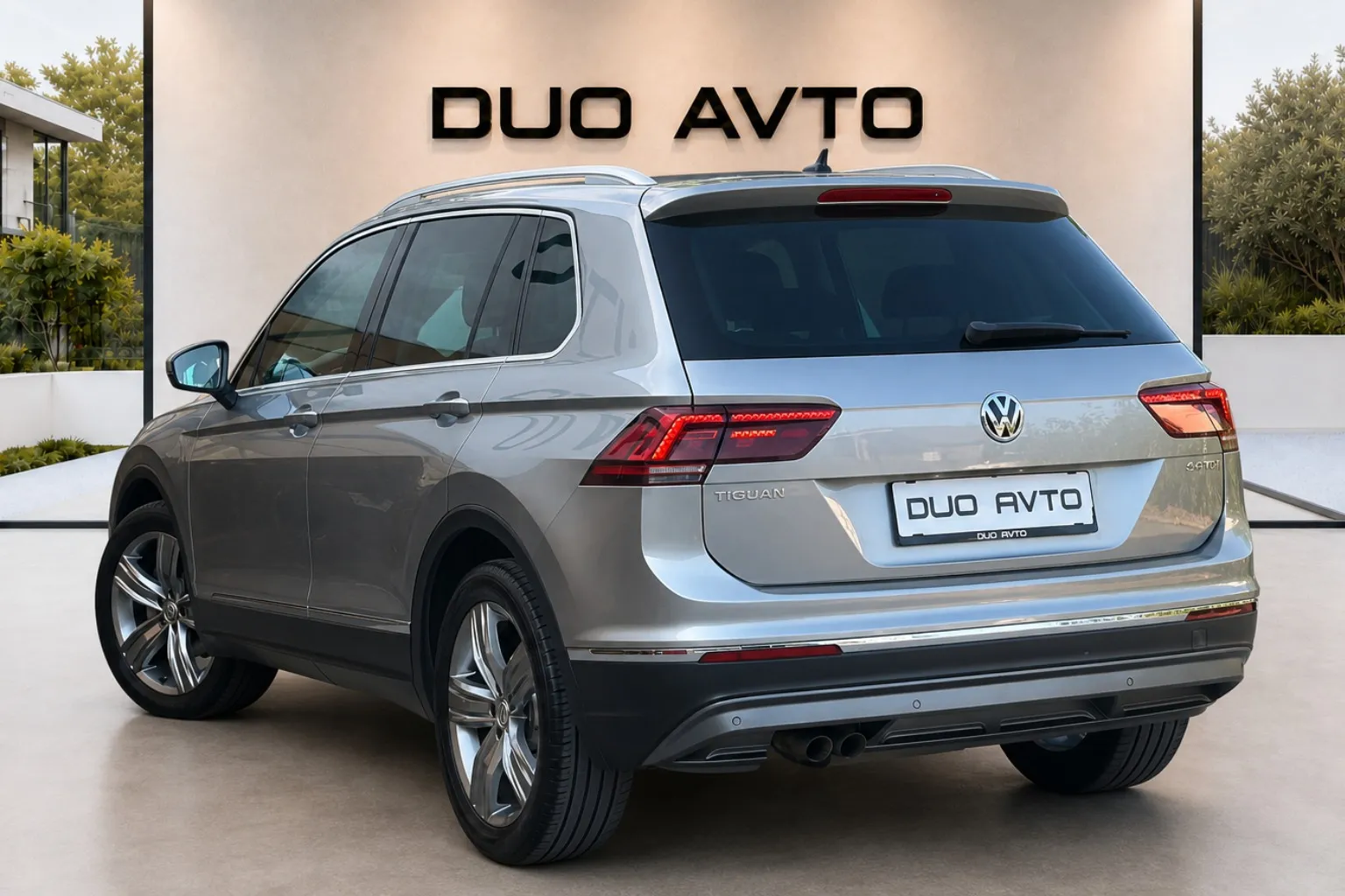 Notranja slika - VW Tiguan - 2.0TDI-DSG-HIGHLINE-VIRTUAL-LED-F1-19COL-NA OBROKE - 11