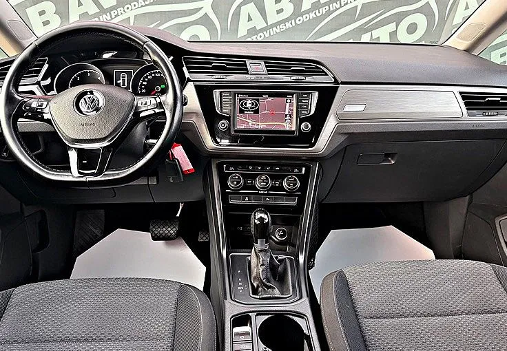 Zunanja slika - VW Touran - 2.0 TDI BMT avt. Highline 110  150 +7SEDEZEV+TOP - 9