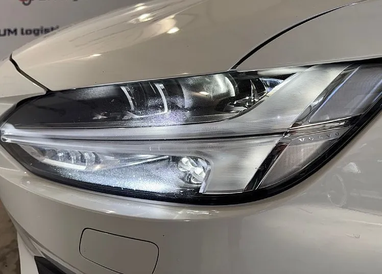 Zunanja slika - Volvo V90 - D3 Momentum-LED-PDC-KLJUKA - NAVI - VRHUNSKI - 5