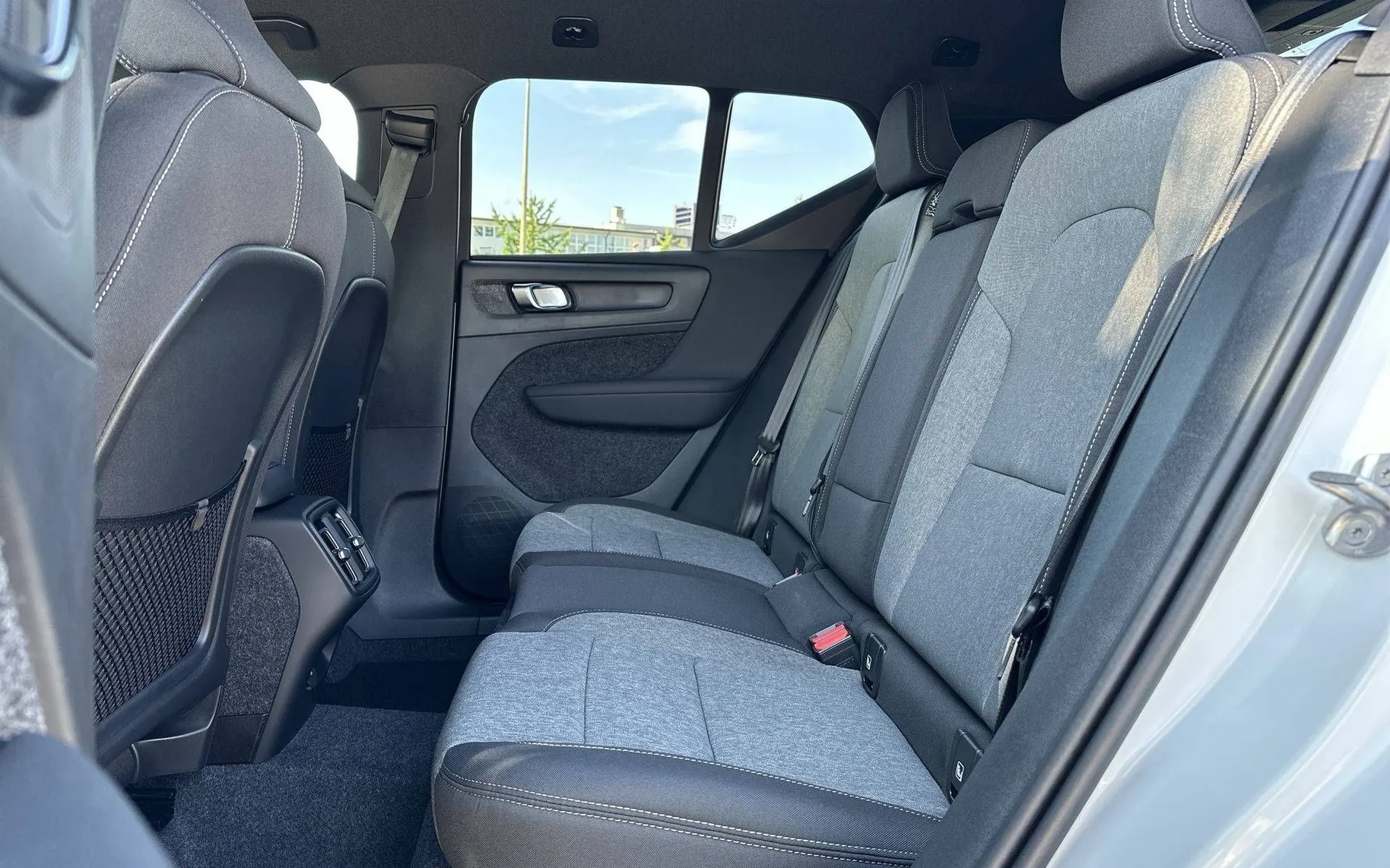 Notranja slika - Volvo XC40 - B3P Core Avt. - 19