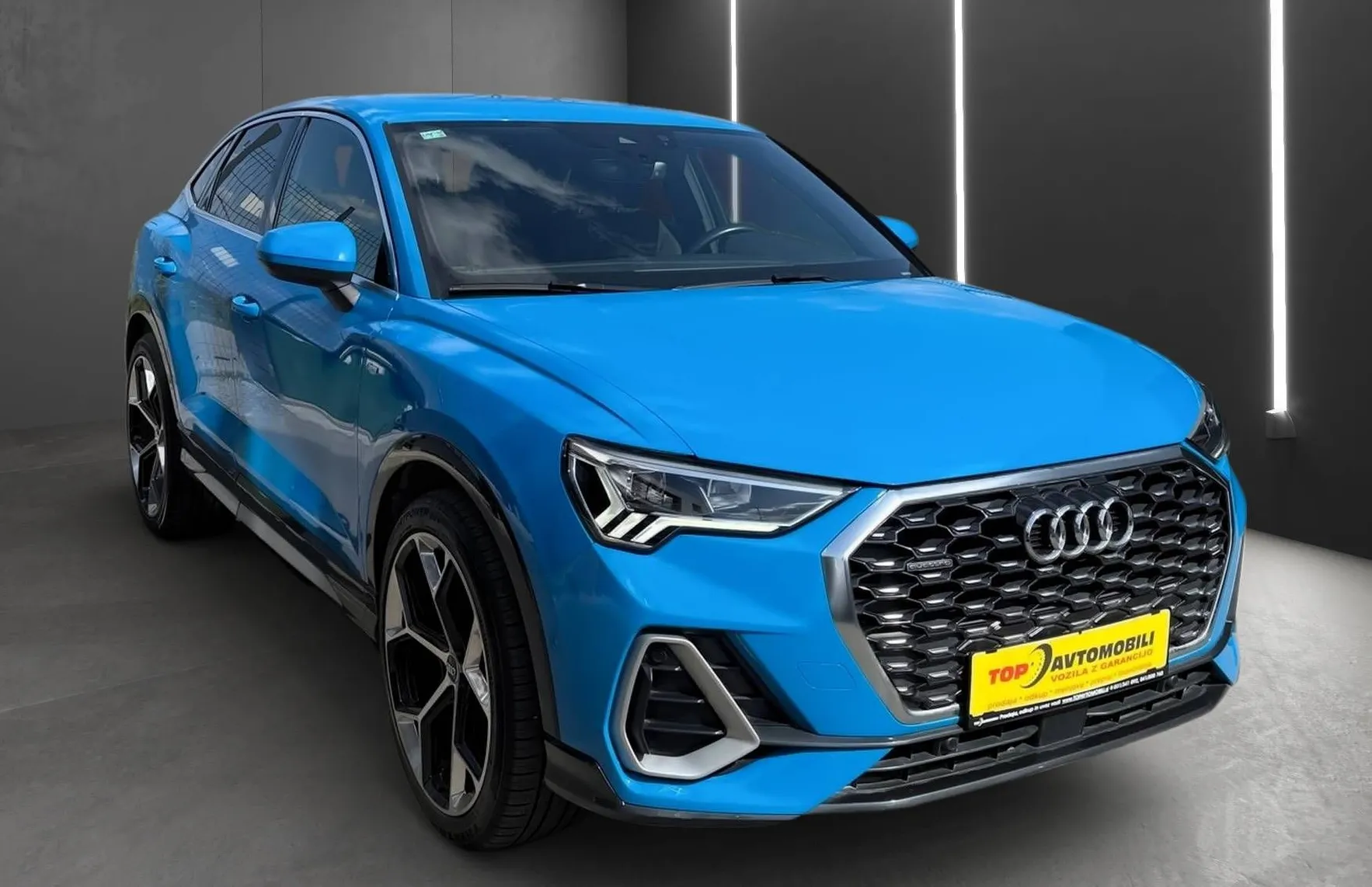 Zunanja slika - Audi Q3 - Sportback 40 TDI QUATTRO S LINE SPORT MATRIX NAVI PDC  KAM - 10