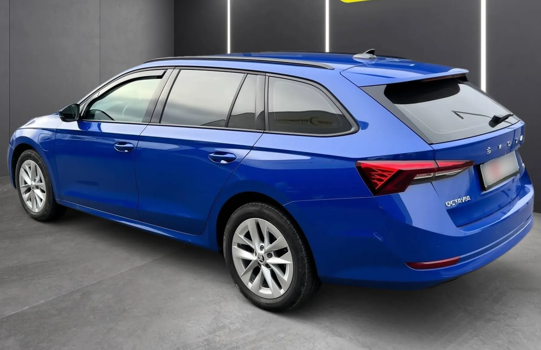 Zunanja slika - Škoda Octavia - 1.4 TSI AUT. FULL LED NAVI TEMP PDC - 4